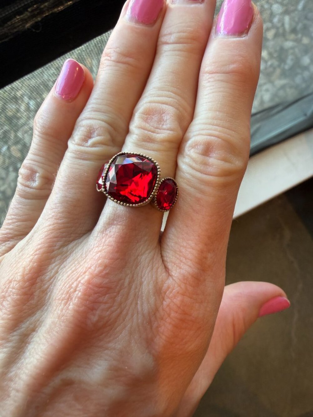 Beautiful Signed Heidi Daus "I Want Candy" Siam Red Crystal 3-Stone Ring